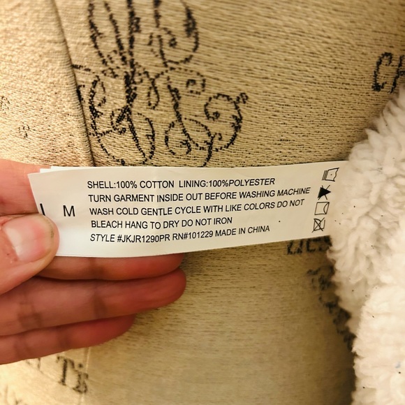 Ashley Vintage Charm Women’s Cropped Sherpa Lined Jacket - Picture 7 of 8